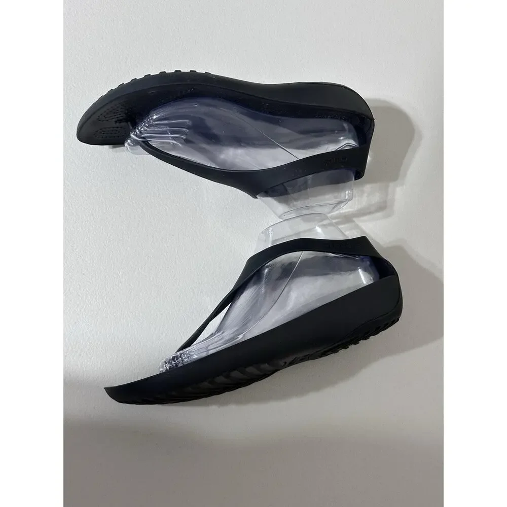 Crocs Serena Sexi Flip Women’s 10 Black Slingback Thong T-Strap Sandals